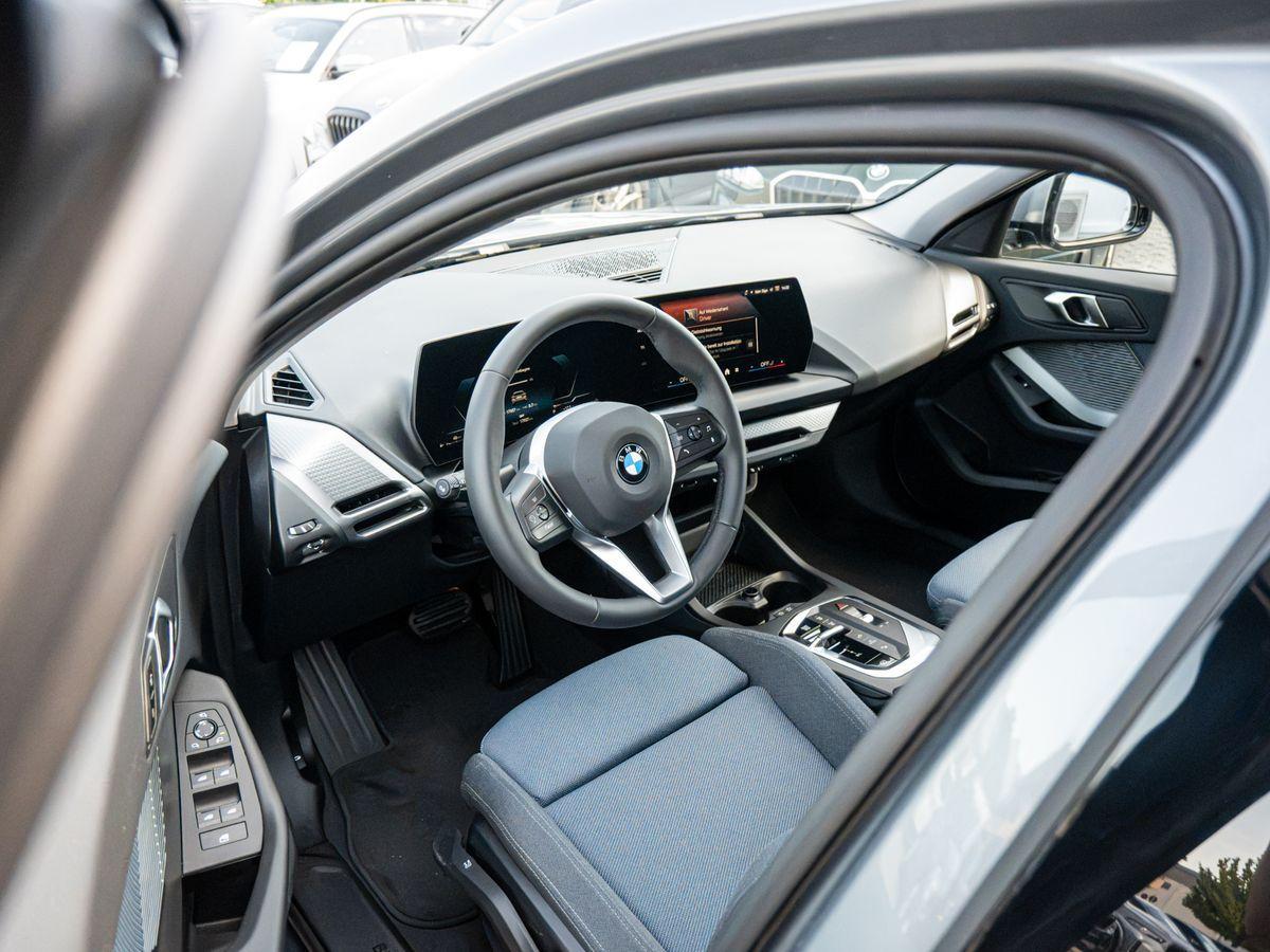 BMW 1 Series AdLED KoZg SpSitze SpieglP ParkA S-Glas 17", миниатюра 7
