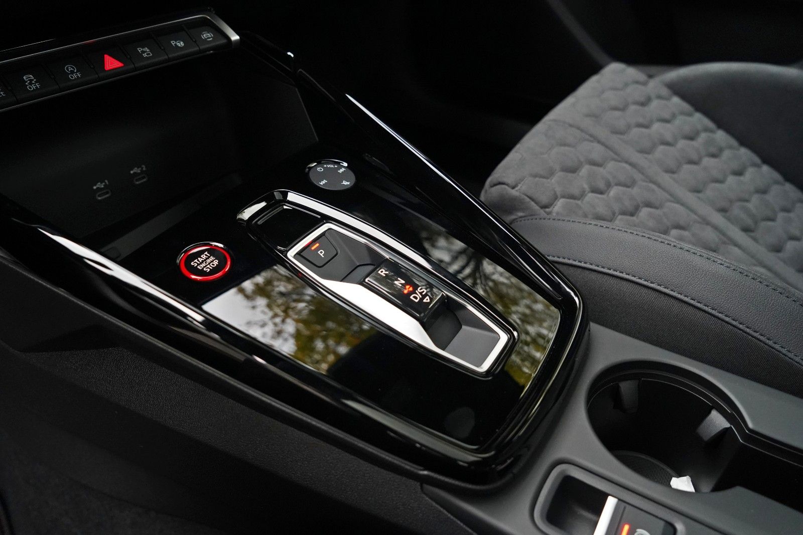 Audi RS3 SPORTBACK KERAMIK 290 SCHALE CARBON 360°HUD foto 12