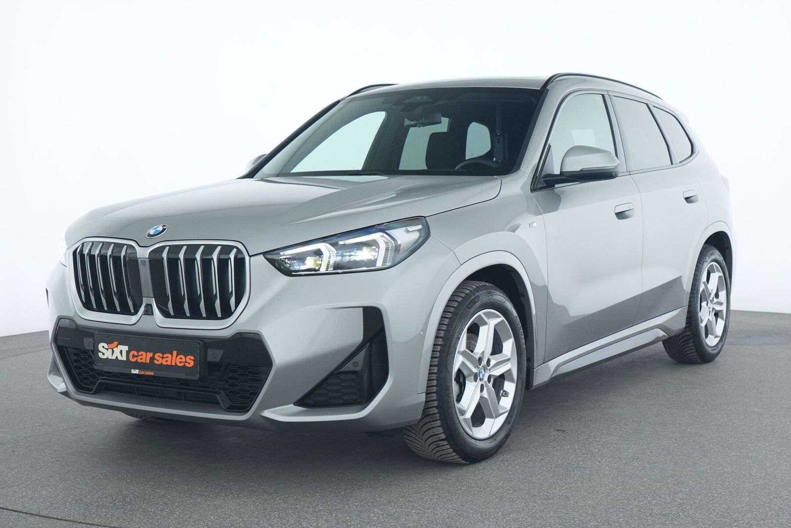 BMW X1 sDrive18d M Sport AktivS|HUD|PAs+360|Pano|AHK imagem 3