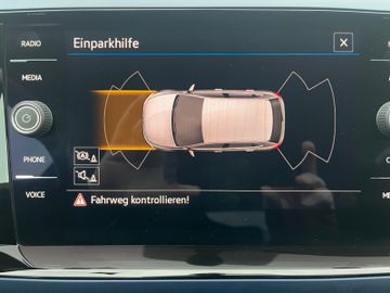 Volkswagen Polo VI United NAVI Active Info-Display