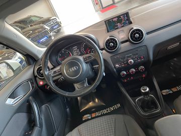 Audi A1 ambition *BI-XENON*NAVI*SZHZ*TEMPOMAT*PDC*