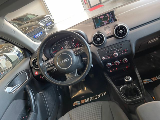 Audi A1 ambition *BI-XENON*NAVI*SZHZ*TEMPOMAT*PDC*