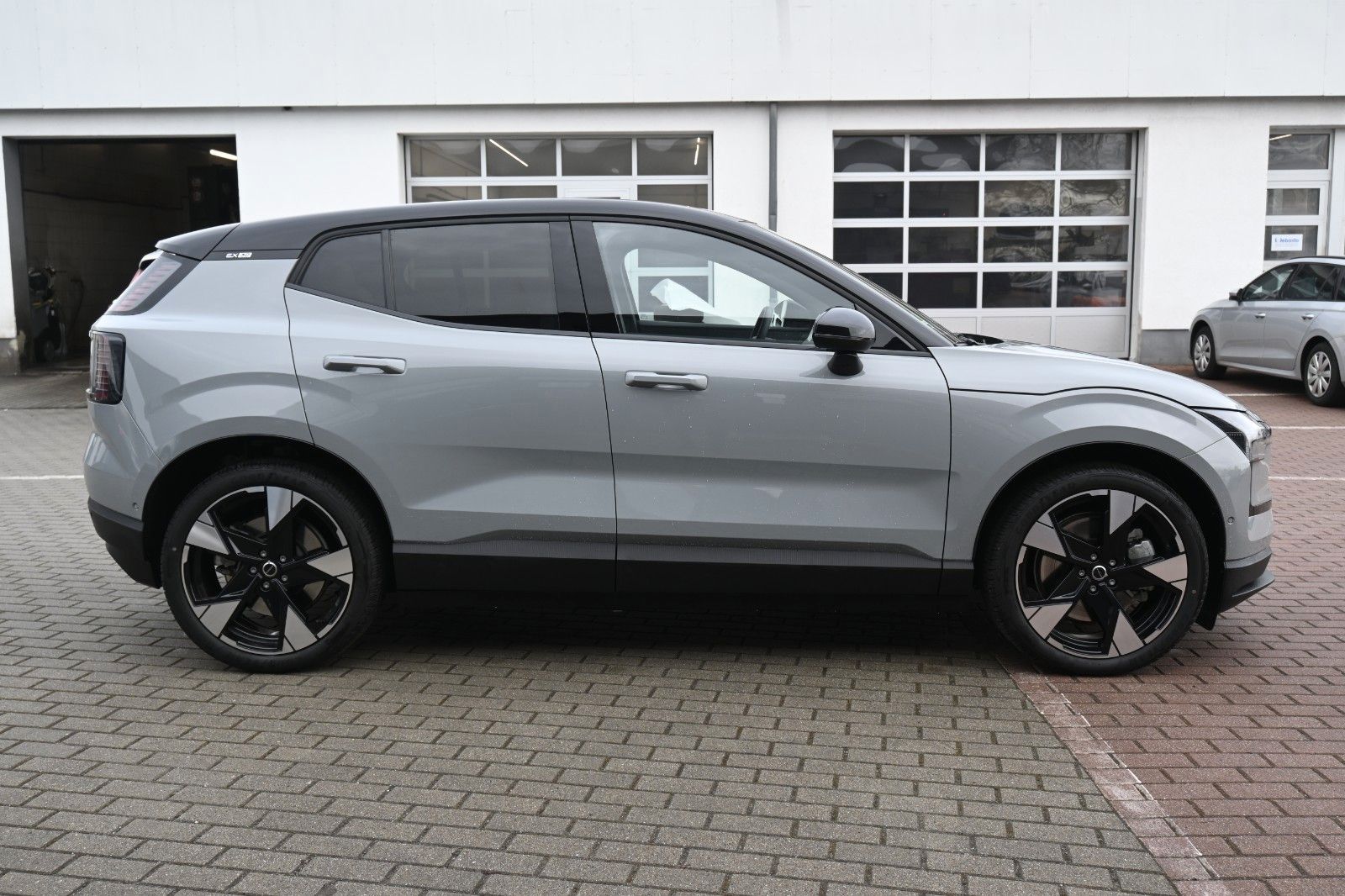 Fahrzeugabbildung Volvo EX30 Twin Performance AWD Ultra*PANO*ACC*20"