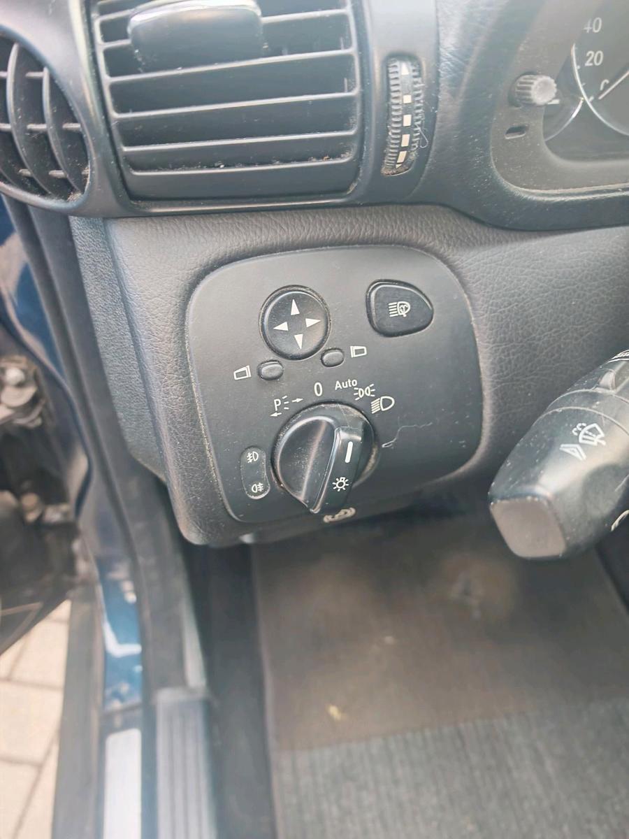Mercedes-Benz C230 2004 — photo 15