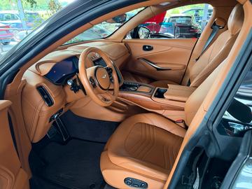 2020 Aston Martin DBX 缩略图 43