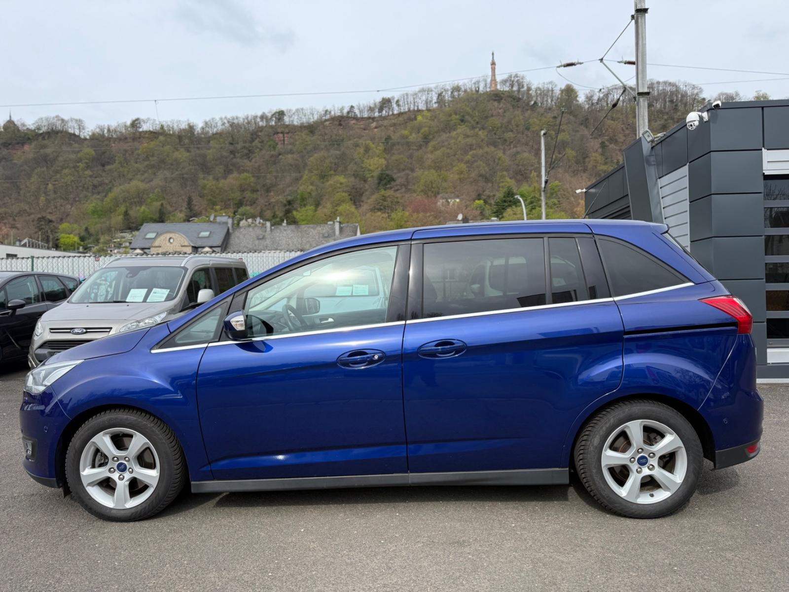 Ford Grand C-Max! 7-Sitzer! Tempomat! TÜV NEU!