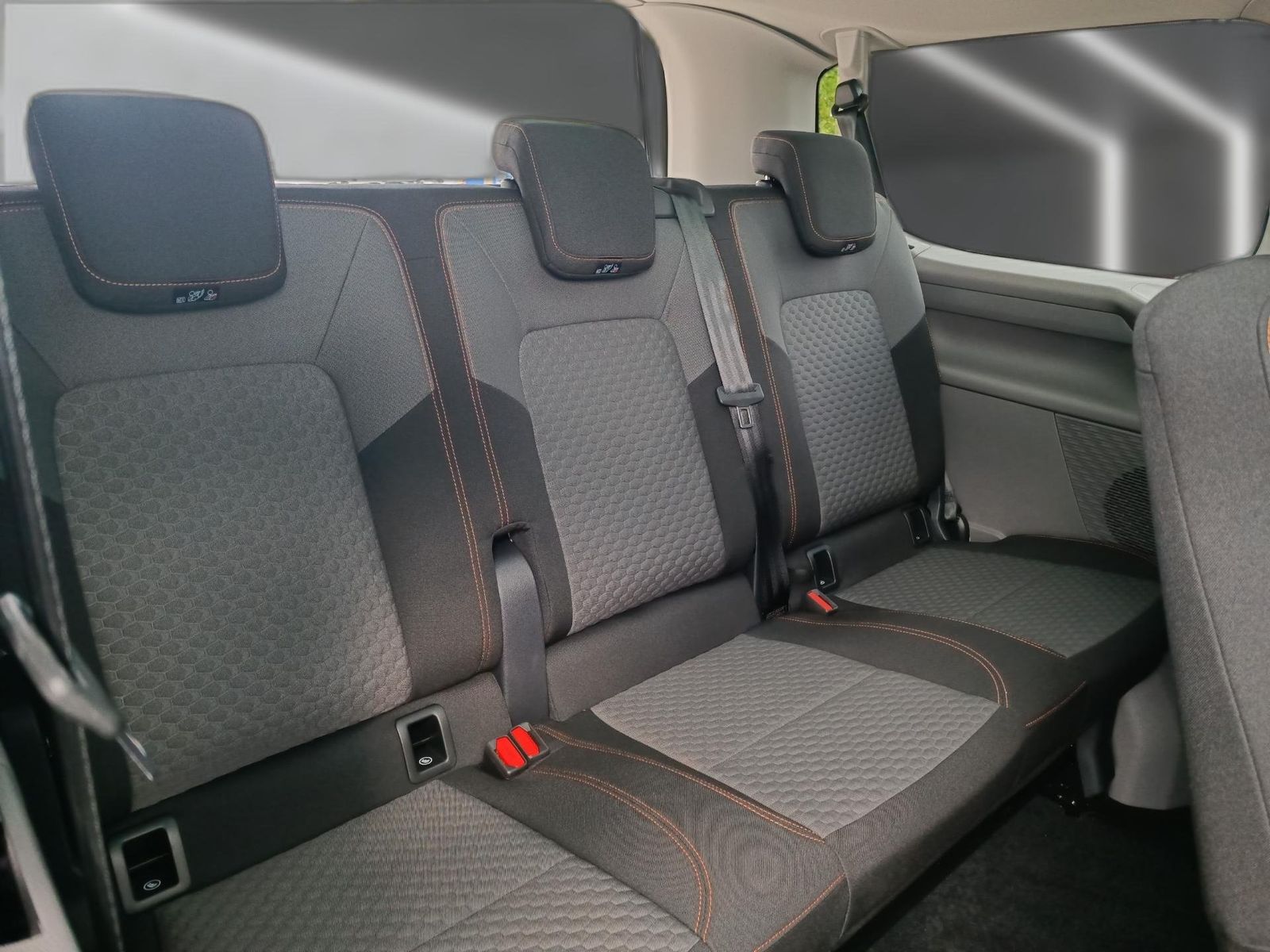 Volkswagen T7 Caravelle - Bild 19