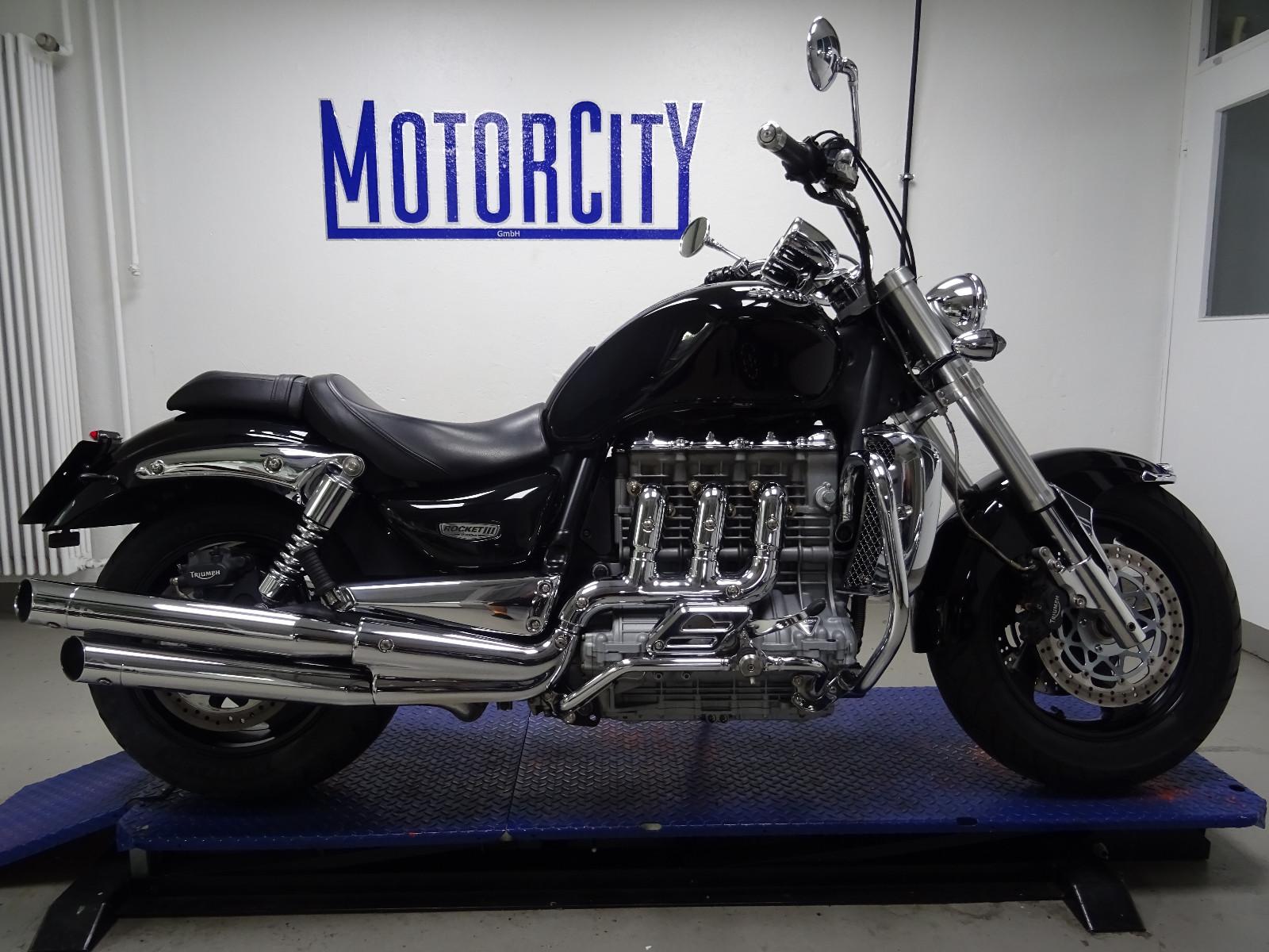 Triumph Rocket 3 / Service + Bremsen NEU ...