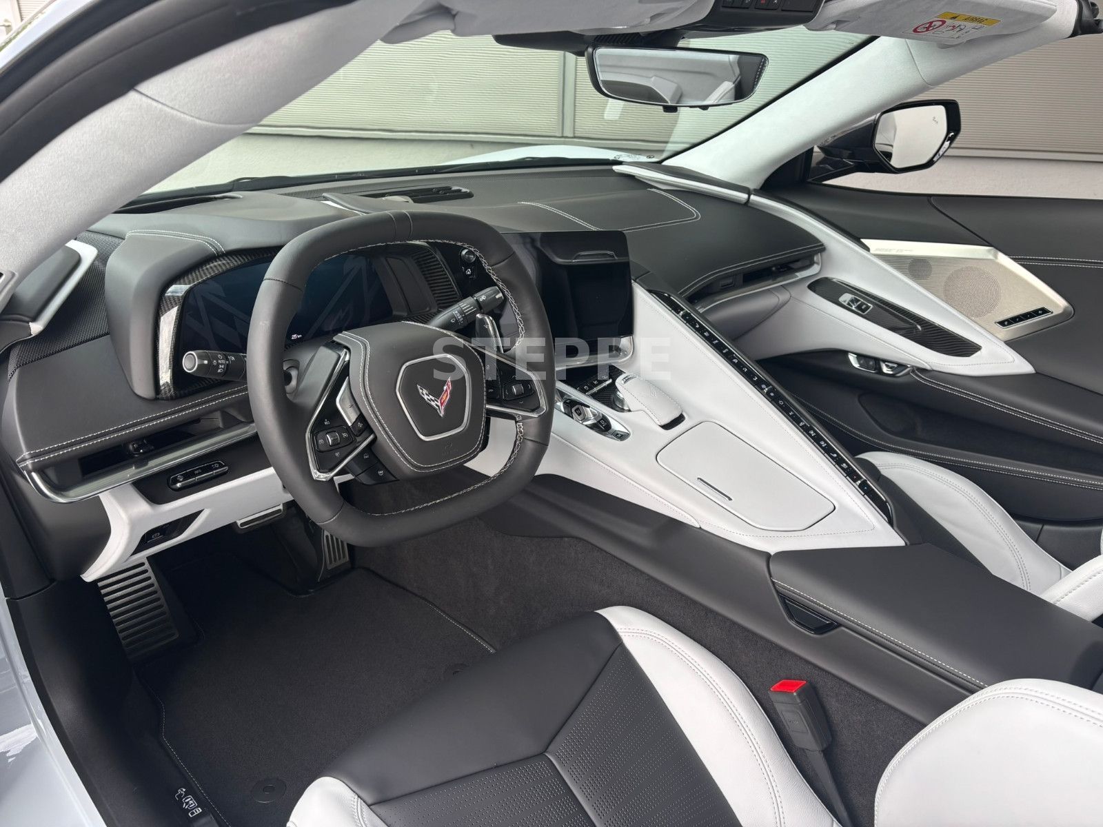 Corvette C8 Stingray Convertible 3LT Europamodell STEPPE