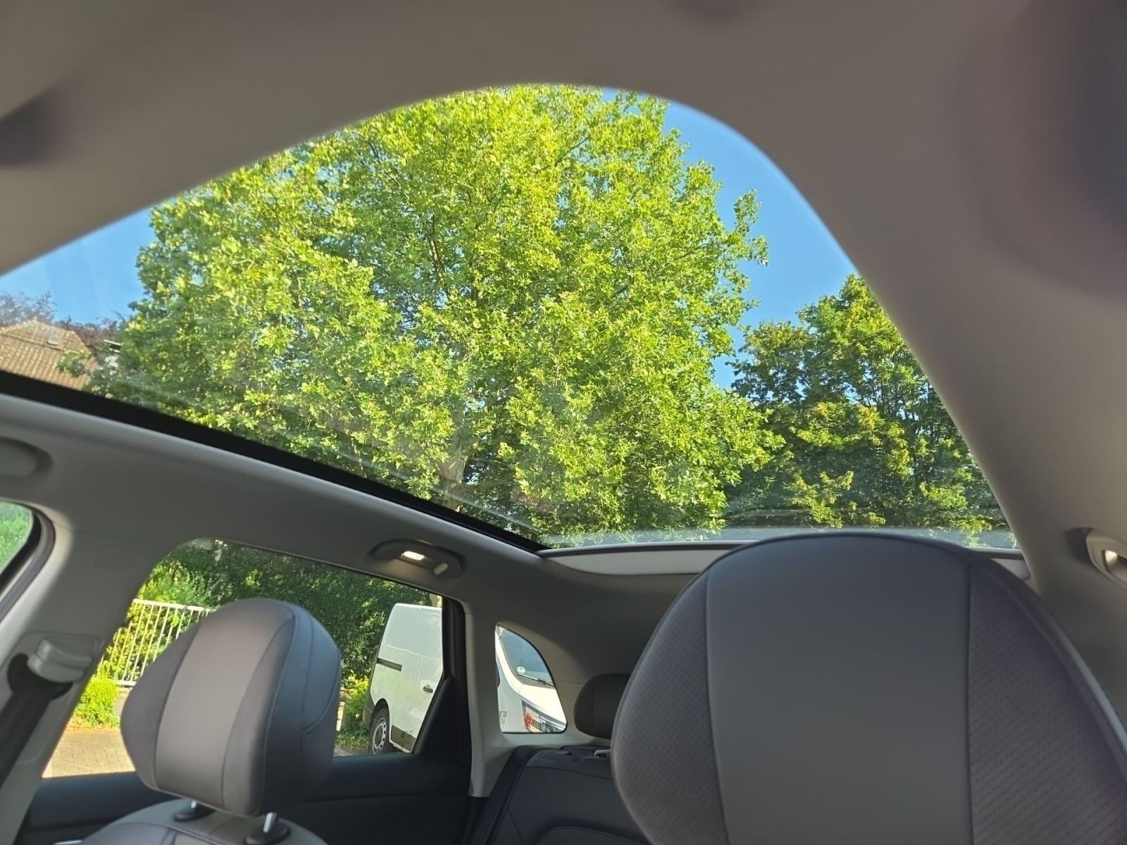 Fahrzeugabbildung MG S6 EV Luxury 77 kWh Autom. *NAVI*KLIMA*APPLE CAR