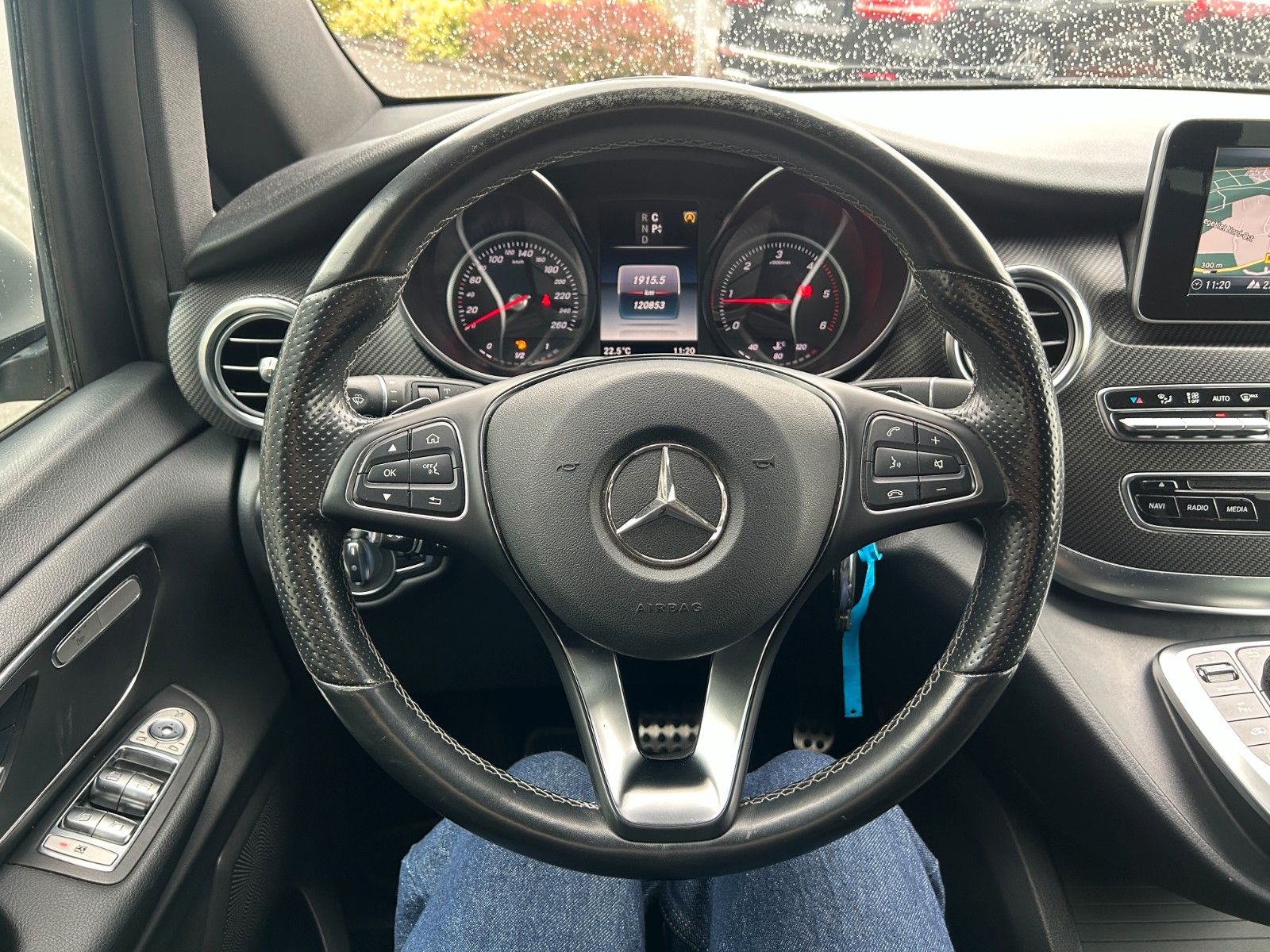 Fahrzeugabbildung Mercedes-Benz V 250 d EDITION AMG elektr Türen DISTRONIC