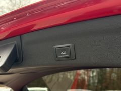 Fahrzeugabbildung Audi RS6 Avant 22"*LASER*HUD*AHK*NACHTSICHT*LEDER*ALC