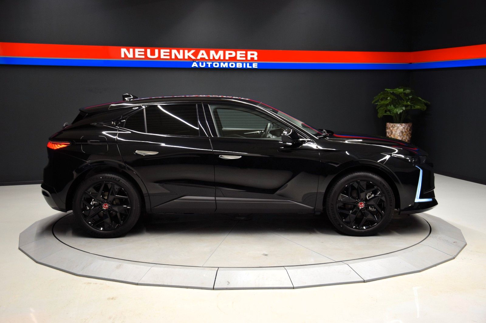 Fahrzeugabbildung DS Automobiles DS4 Performance Line Pure Tech 130 HuD Memory