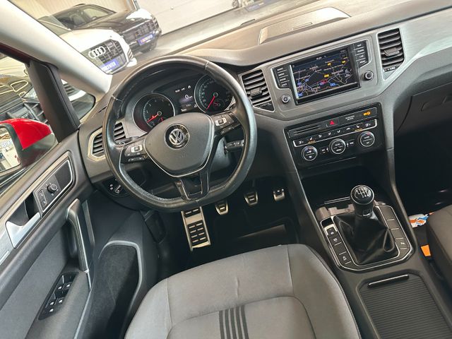 Volkswagen Golf  VII Allstar *LED*Navi*Kamera*AHK Schwenkb*