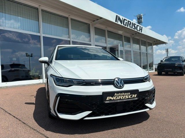 Volkswagen Golf VIII Lim. 1.5 TSI R-Line