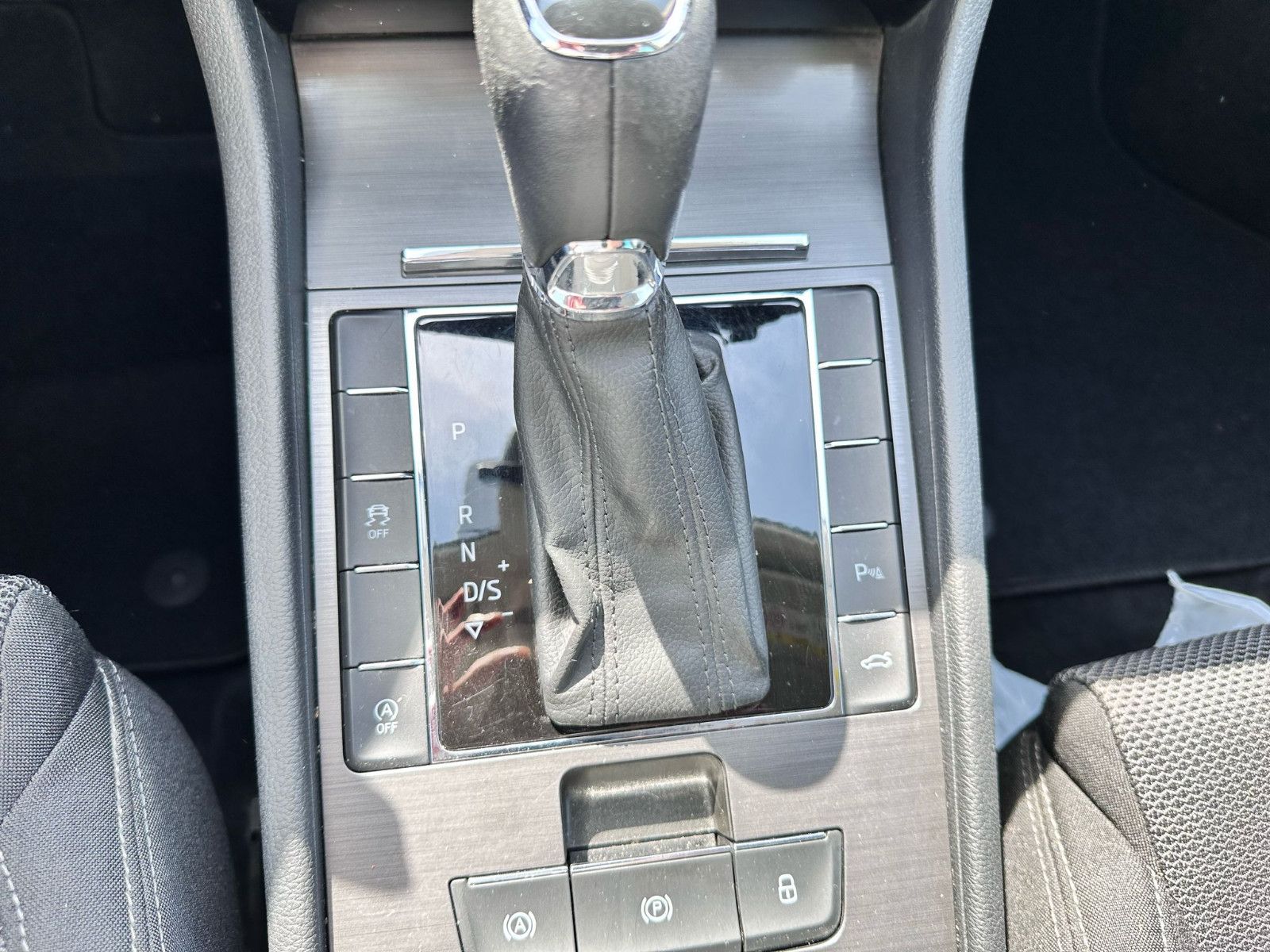 Fahrzeugabbildung SKODA Superb Combi Style / NAVI / GEPFLEGT