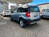 Skoda Yeti 1.2 TSI Ambition Plus Edition Climatronic - Skoda Yeti in Duisburg