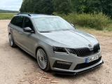 Skoda Octavia 2.0 TSI DSG RS 245 Combi RS - Skoda Octavia von privat