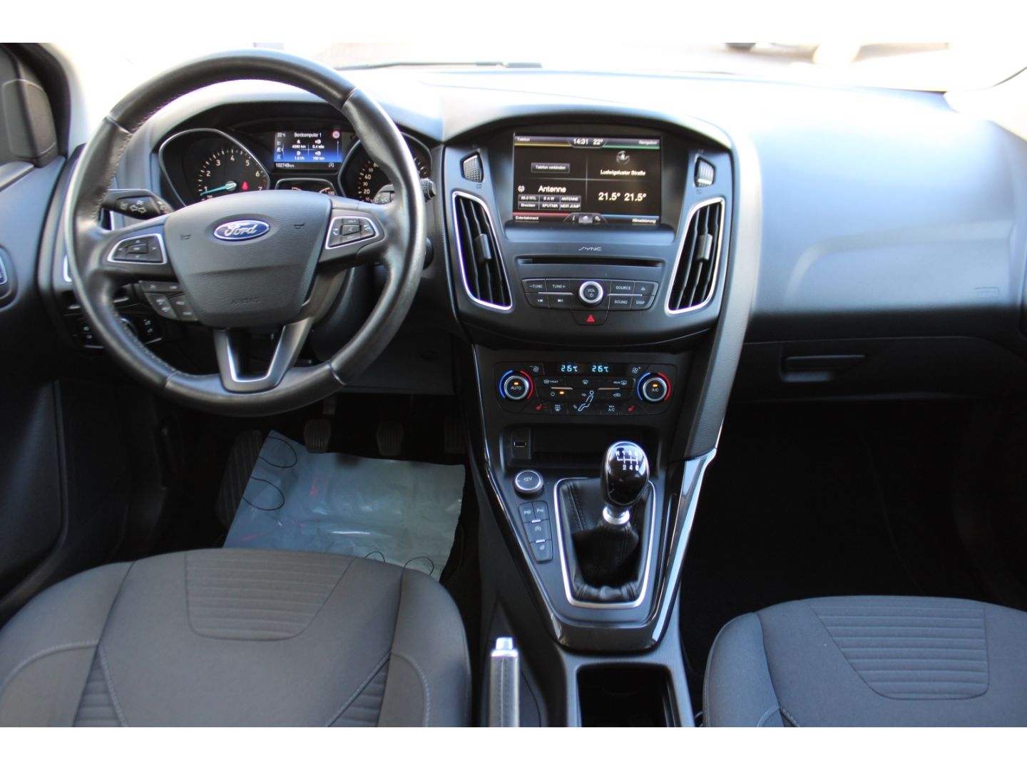 FORD Focus Turnier 1.5 EcoBoost Titanium Navi TWA RFK - Image 12