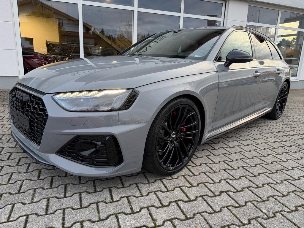 Audi RS4