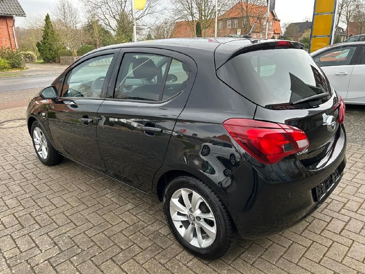 Fahrzeugabbildung Opel Corsa E Active