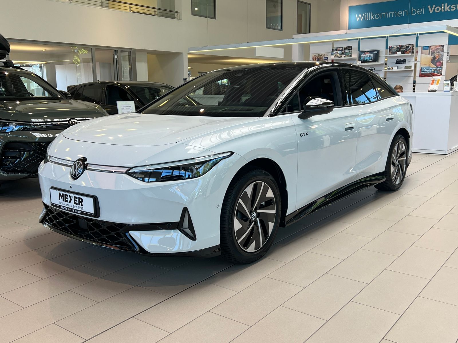 Fahrzeugabbildung Volkswagen ID.7 GTX 4MOTION 86 kWh *AHK,Navi,IQ.Drive*