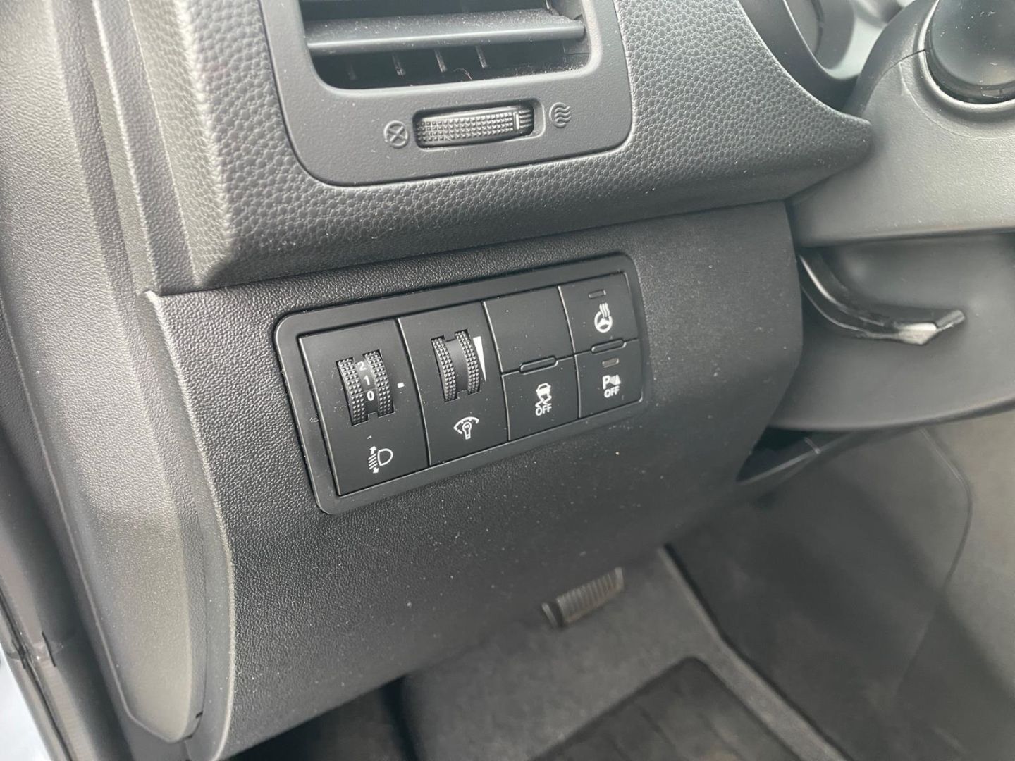 Fahrzeugabbildung Hyundai ix20 1.6 Space Plus Allwetter Navigation Kamera