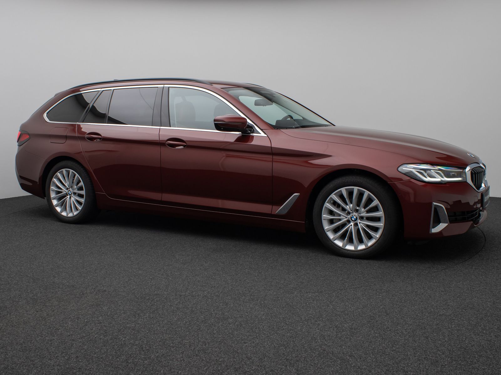 Fahrzeugabbildung BMW 540d xD LuxuryLine 360°Laser HUD DAB H/K Komfort