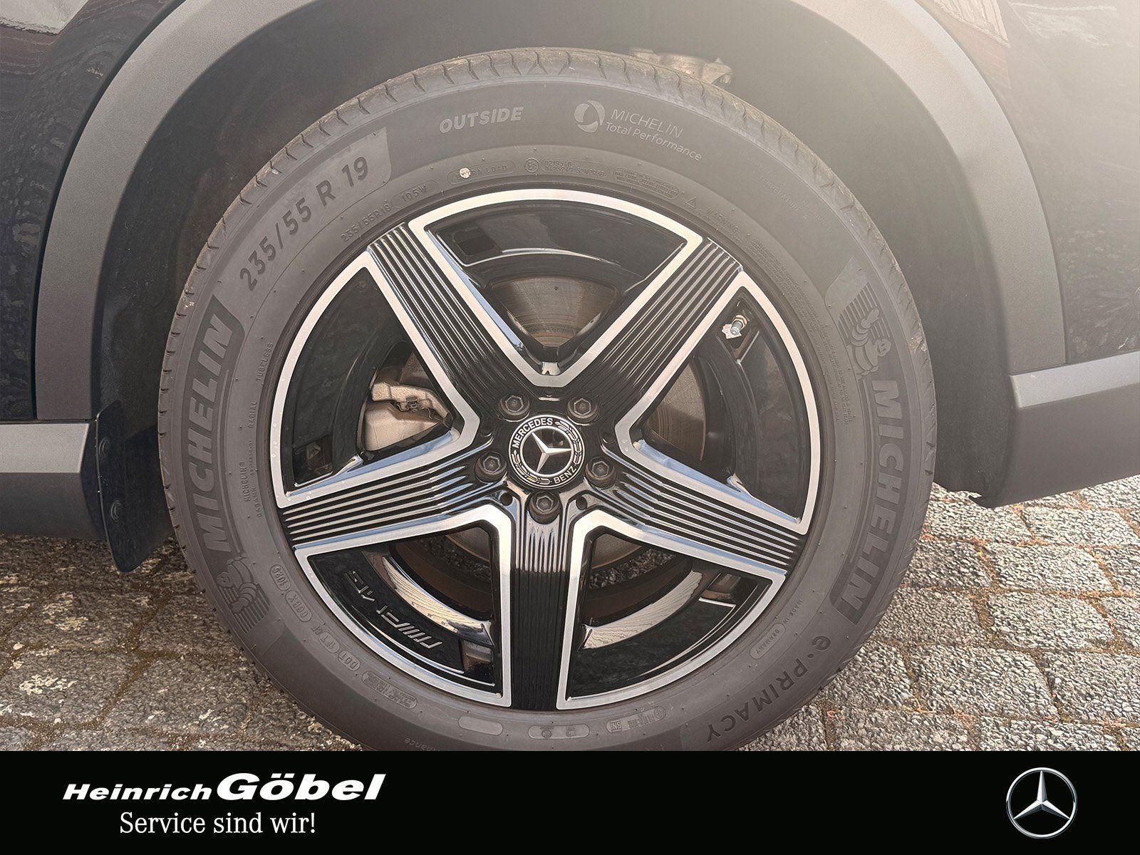 Fahrzeugabbildung Mercedes-Benz GLC 220 d Edition AMG Line 4Matic