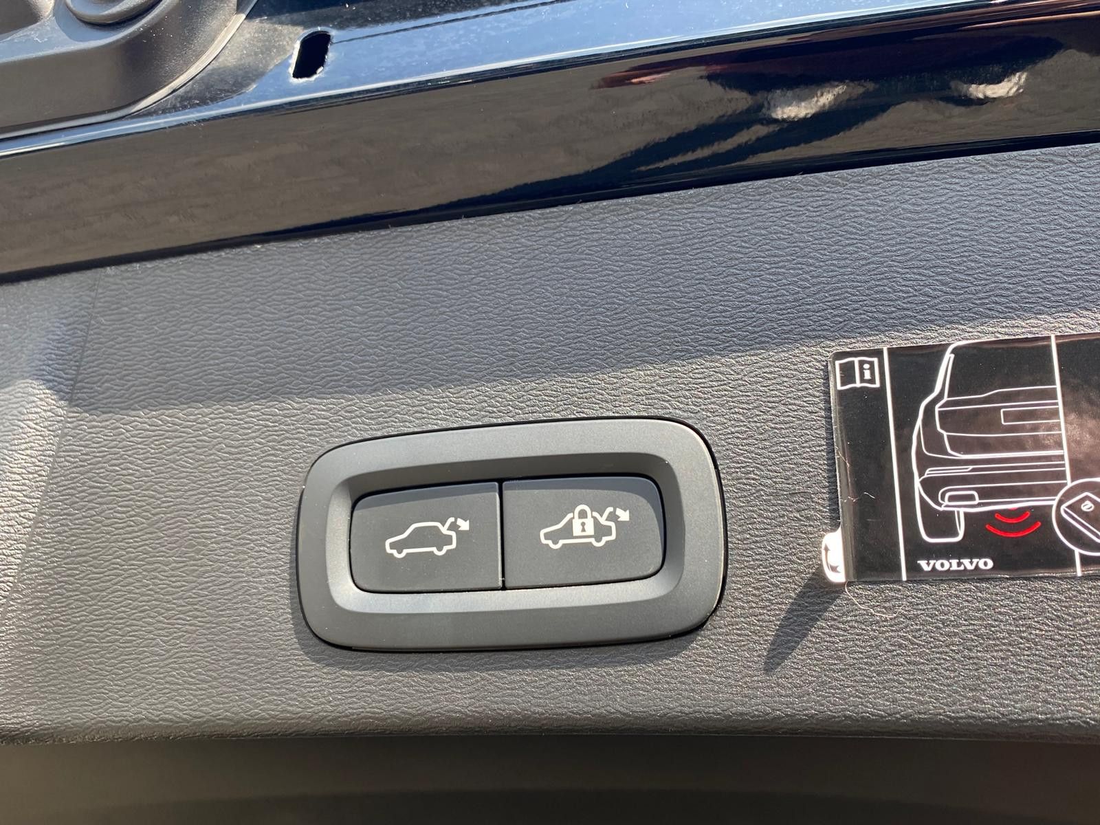 Fahrzeugabbildung Volvo XC40 Inscript Plug-In Hybr LED+NAVI+KAM+DAB+ACC+
