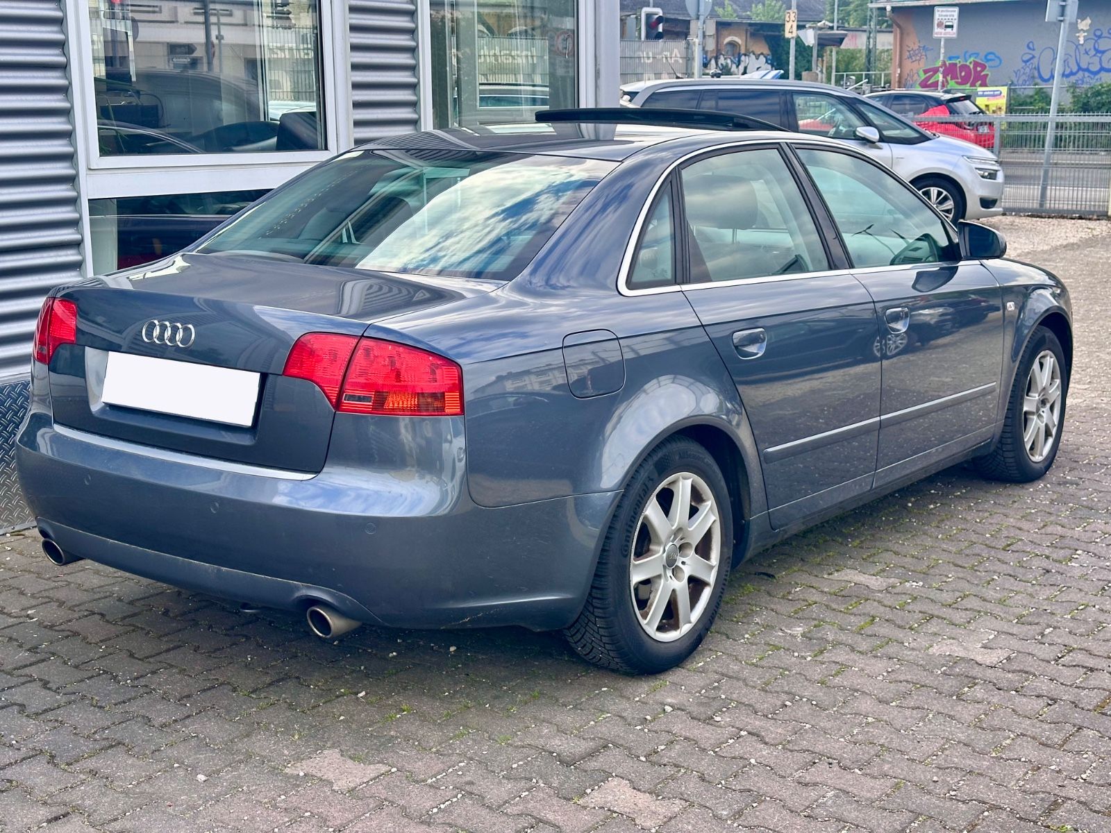Fahrzeugabbildung Audi A4 Limousine 1.8 T Automatik Schiebedach