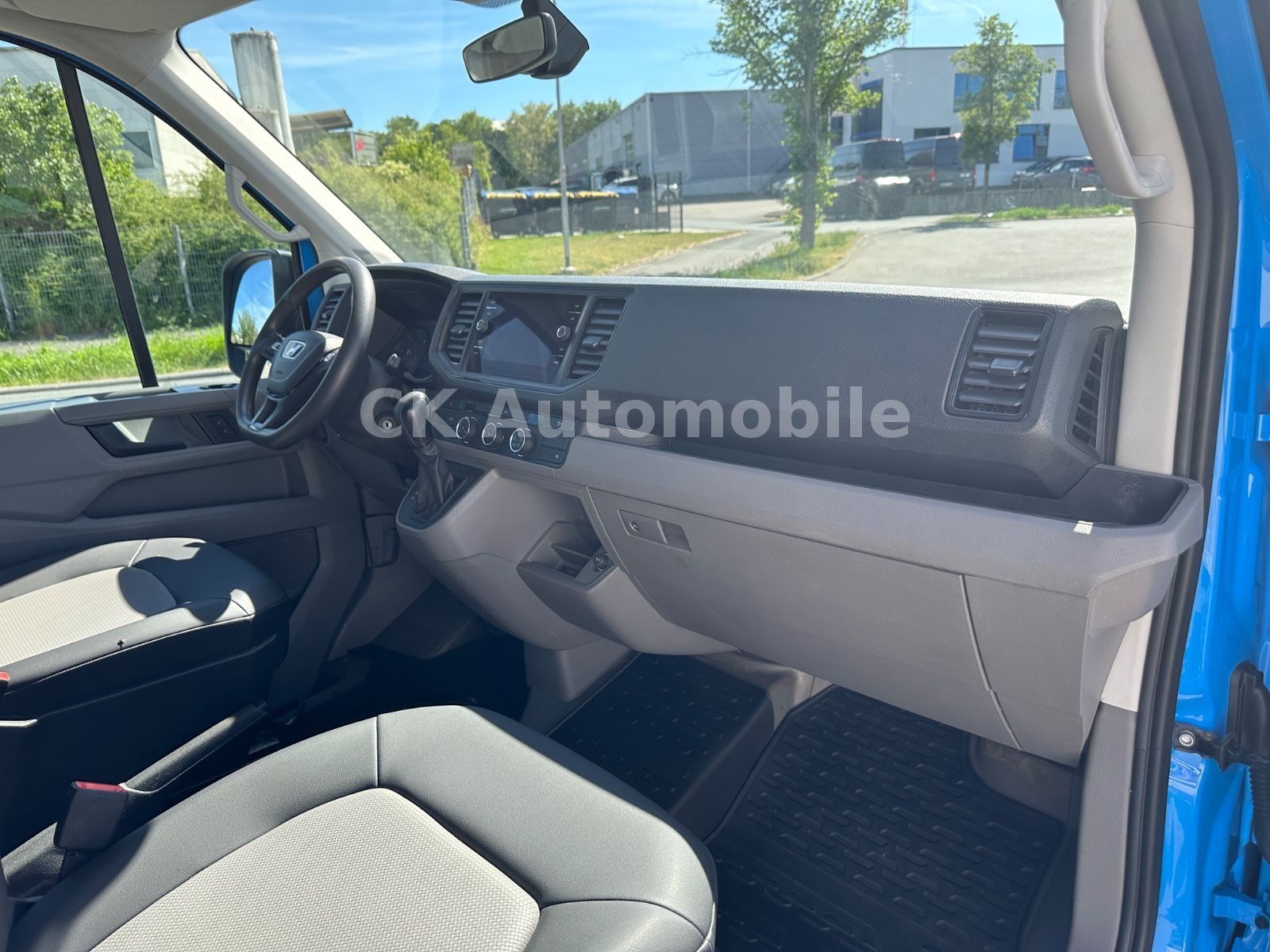 Fahrzeugabbildung MAN TGE 3.180 DoKa Pritsche/Plane 4X4/6 Sitze/AHK
