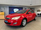Opel Astra J Lim. 5-trg. Selection - Opel Astra: Selection