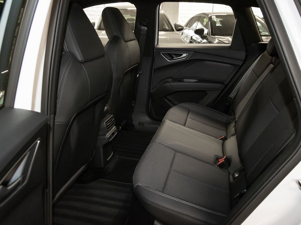 Audi Q4 e-tron 40 S line Standklima Navigation 19'' foto 11