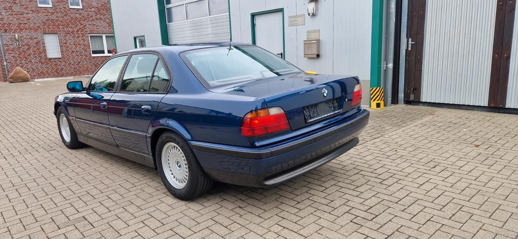 BMW 735