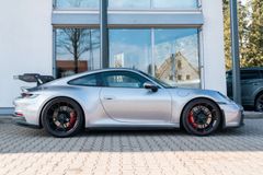 PORSCHE 992 GT3/ 1. HAND/ LIFT/ KAMERA/ APPROVED/ BOSE PORSCHE 992 GT3/ 1. HAND/ LIFT/ KAMERA/ APPROVED/ BOSE