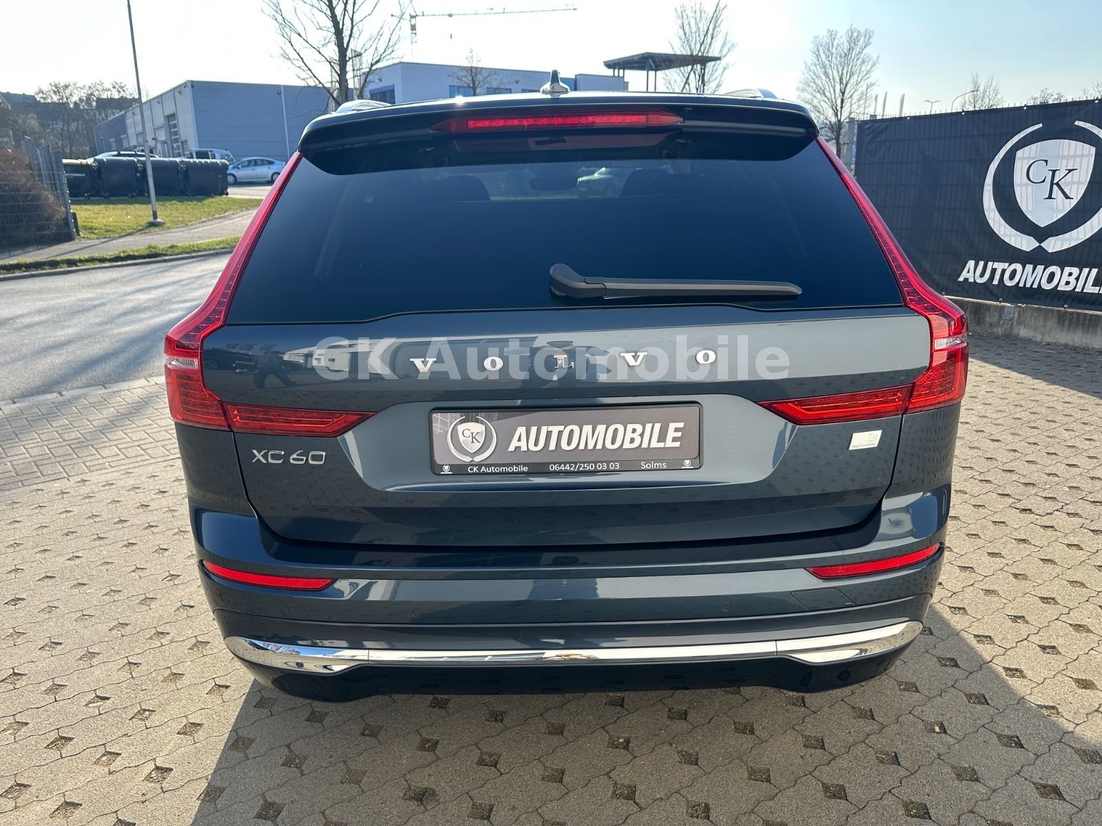 Fahrzeugabbildung Volvo XC60 T6 Plus Bright Recharge AWD/Navi/Pano/AHK