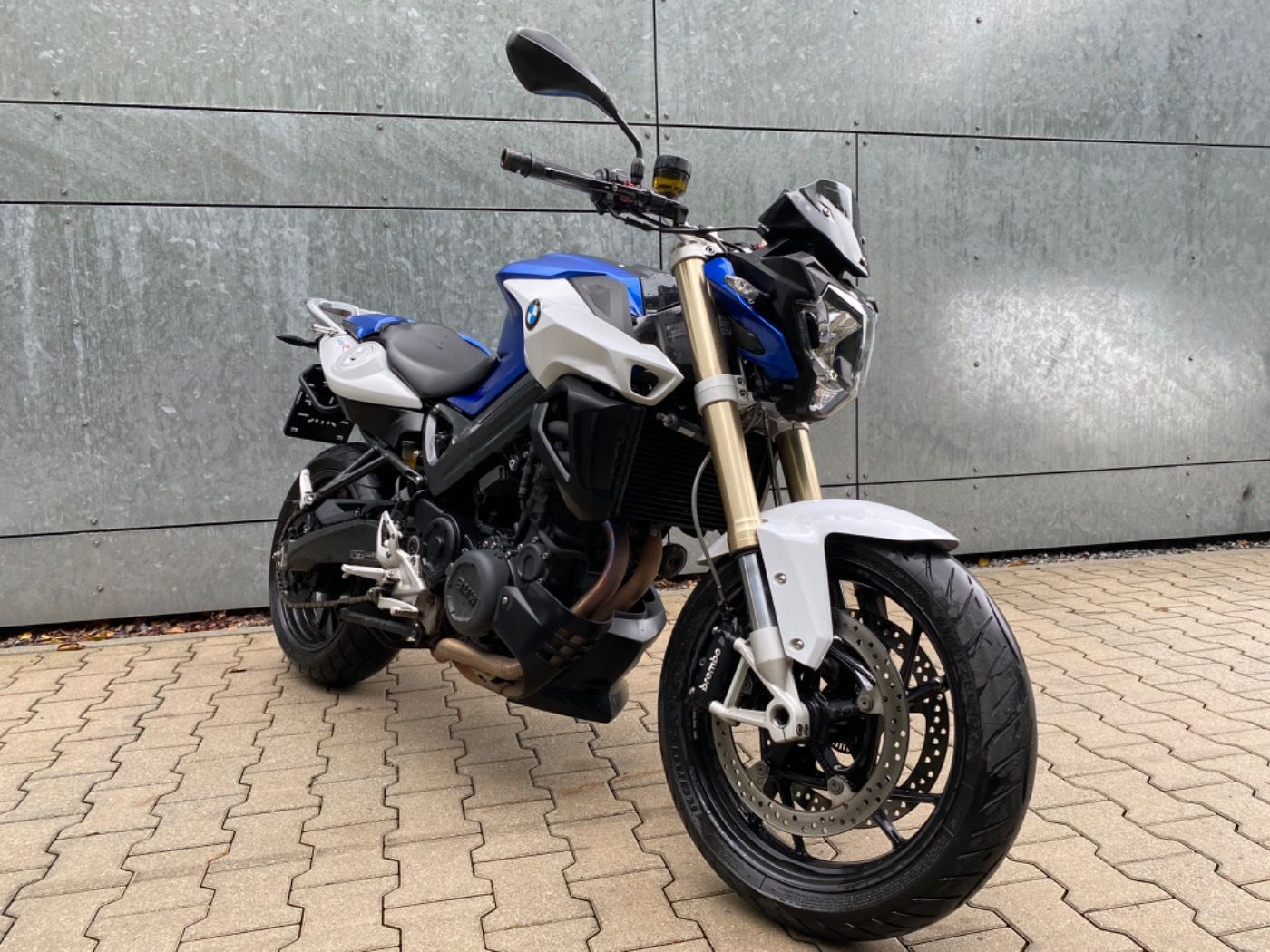 Fahrzeugabbildung BMW F 800 R Touren- und Dynamikpaket