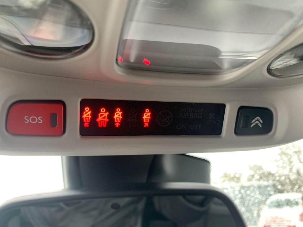 Fahrzeugabbildung Citroën C3 Aircross PureTech 130 Stop & Start EAT6 OPF P