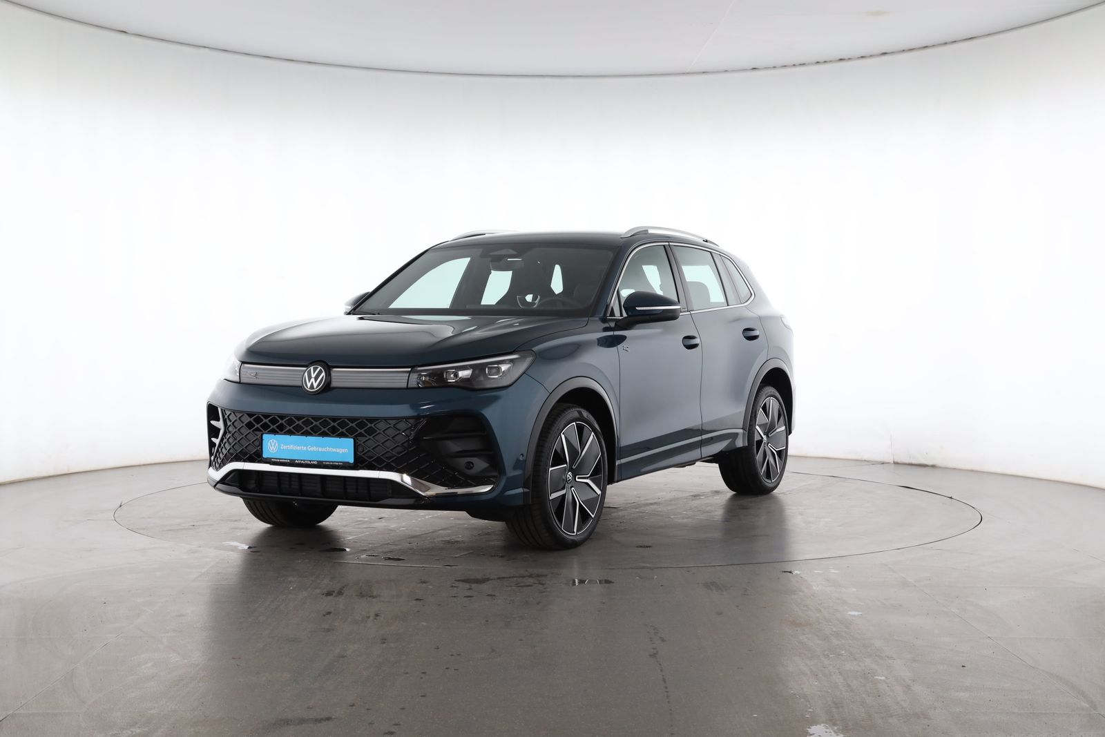 Volkswagen Tiguan 2.0 TSI DSG 4MOTION R-Line NAVI AHK foto 2