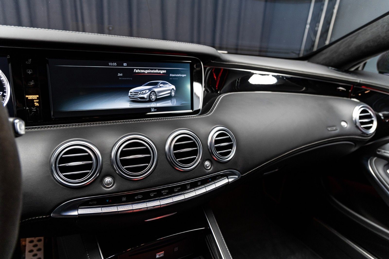Fahrzeugabbildung Mercedes-Benz BRABUS 850 Coupé C217 + 850 PS + 15.255 km