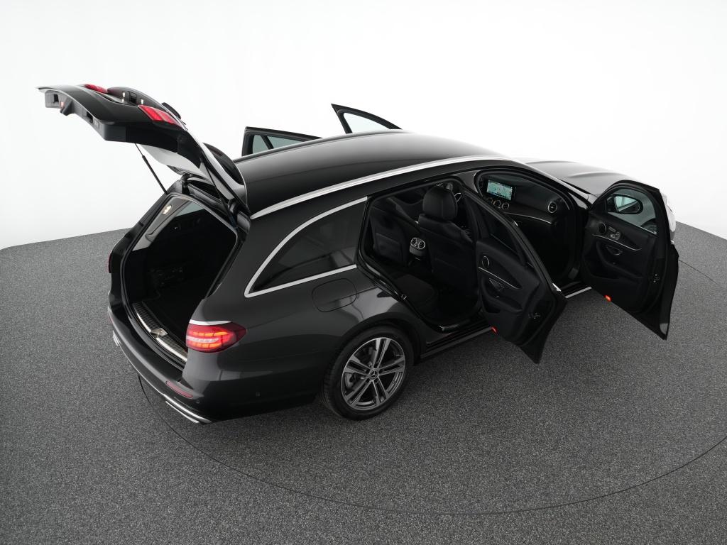 Mercedes-Benz E 220 d 4M T Avantgarde Multibeam HUD Distronic