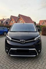 Toyota Proace (Verso) 2,0-l-D-4D 130kW L1 Family - schwarze Toyota Proace (Verso)