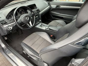 Mercedes E 200 - 11