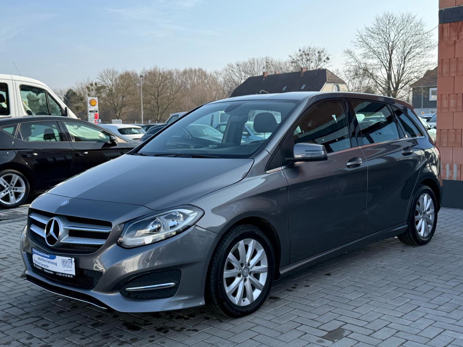 Mercedes-Benz B 180 *TÜV NEU*NAVI*SHZ*PDC*2 HAND*
