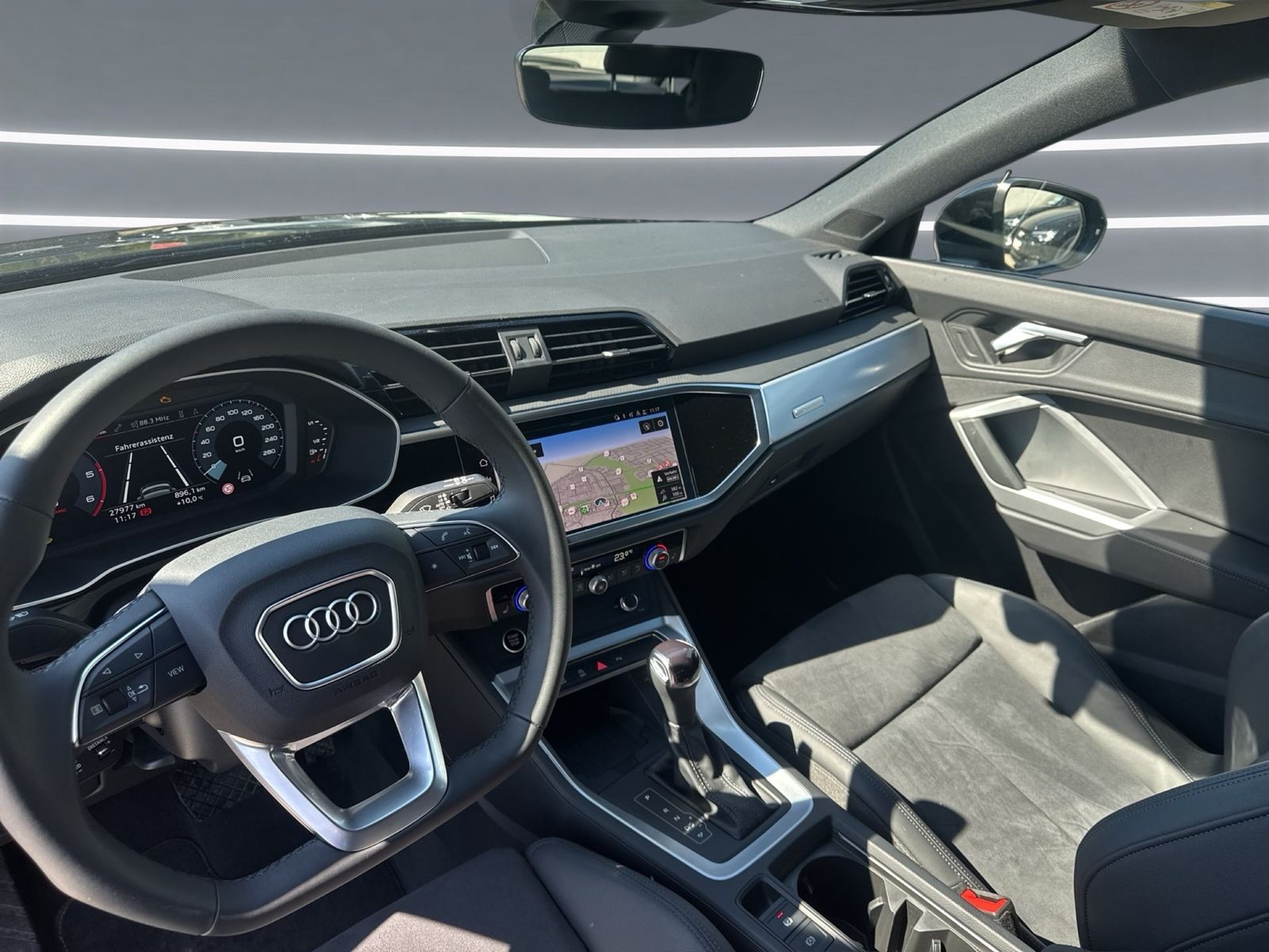 Audi Q3 - Bild 18