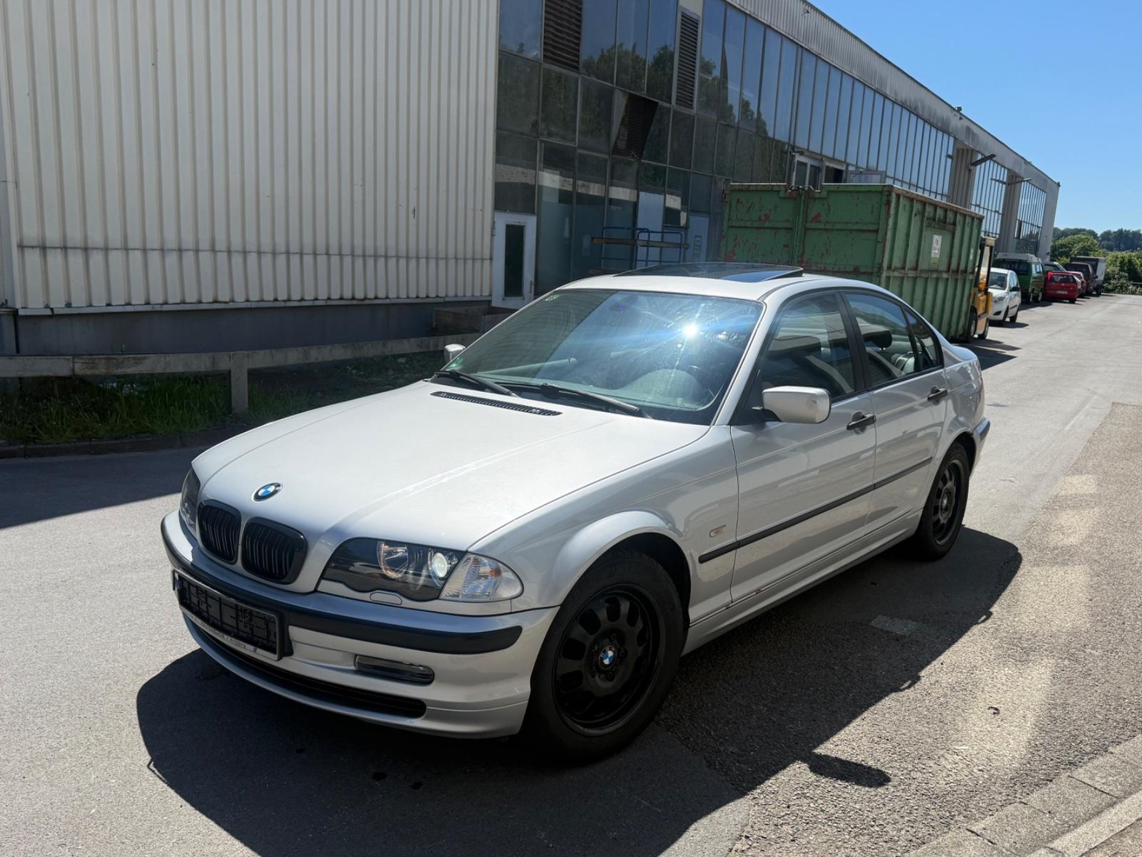 BMW 318i