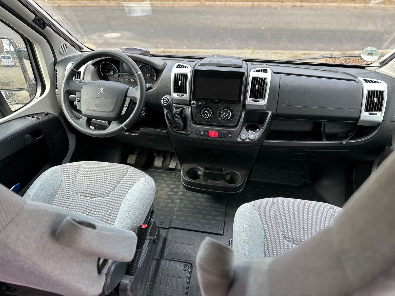 Fahrzeugabbildung Weinsberg CaraBus 600 MQ Aufstelldach ISOFIX Markise