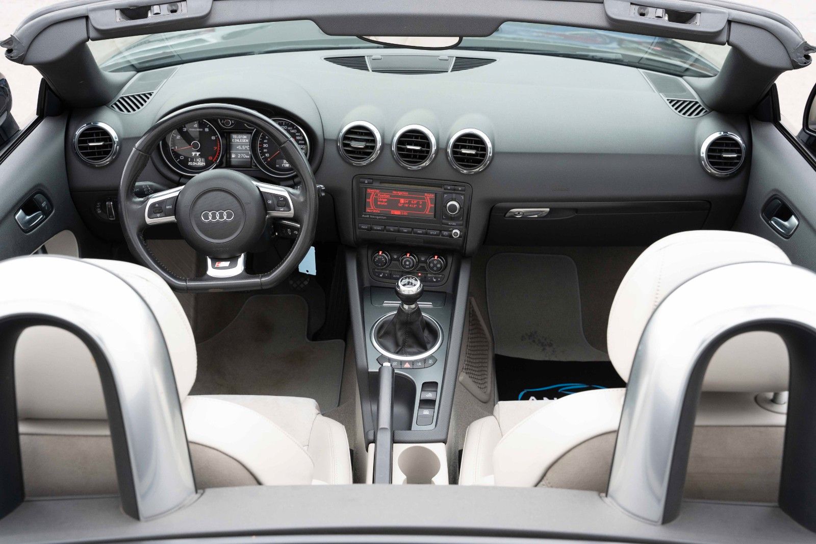 Fahrzeugabbildung Audi TT ROADSTER 2.0 TFSI NAVI XENON MFL ALCANTARA