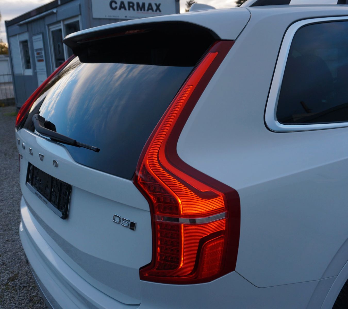 Fahrzeugabbildung Volvo XC90 Momentum AWD, Kamera, Navi, LED